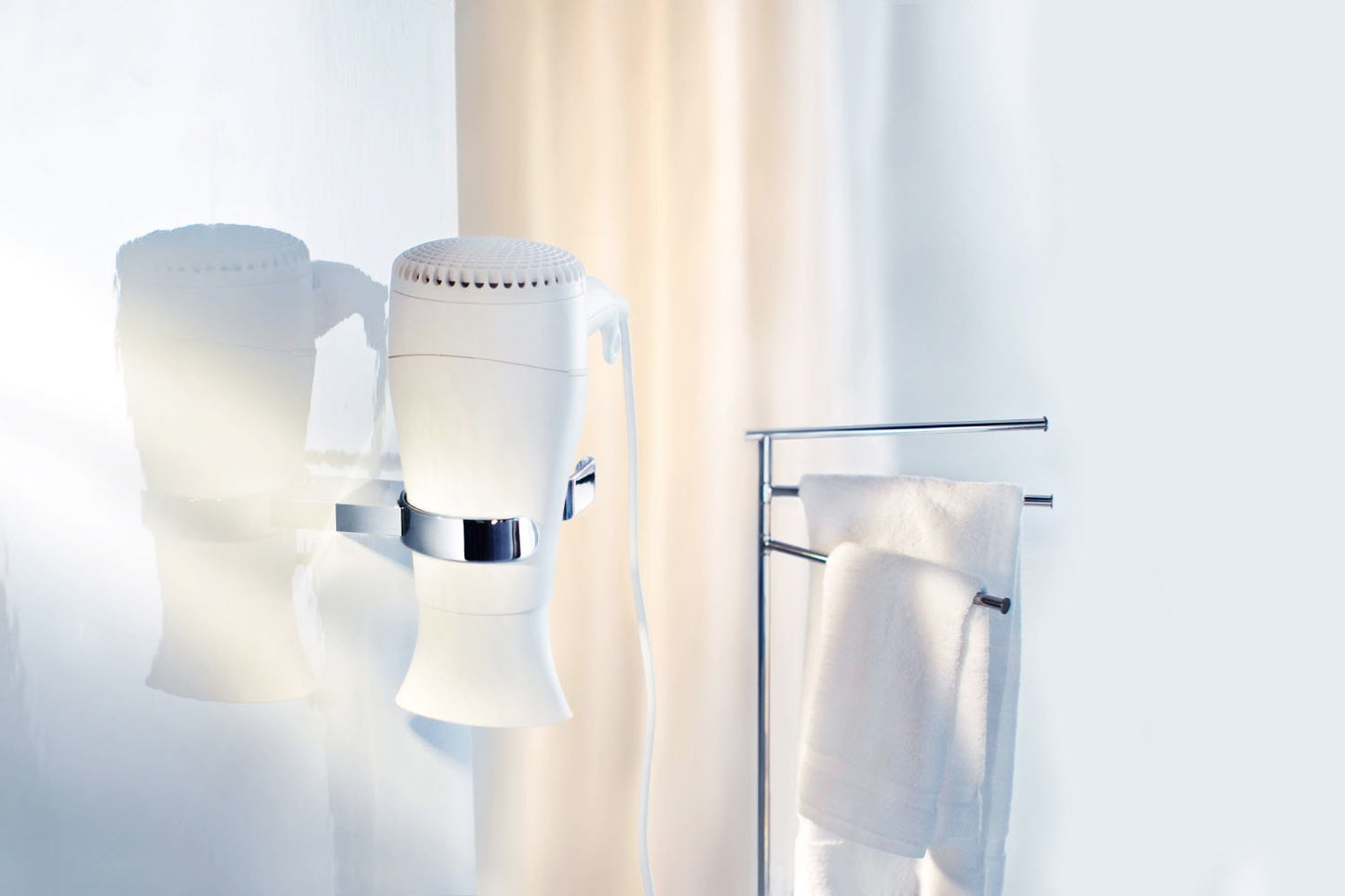 Triple Swing Arm Towel Rail, Free standing