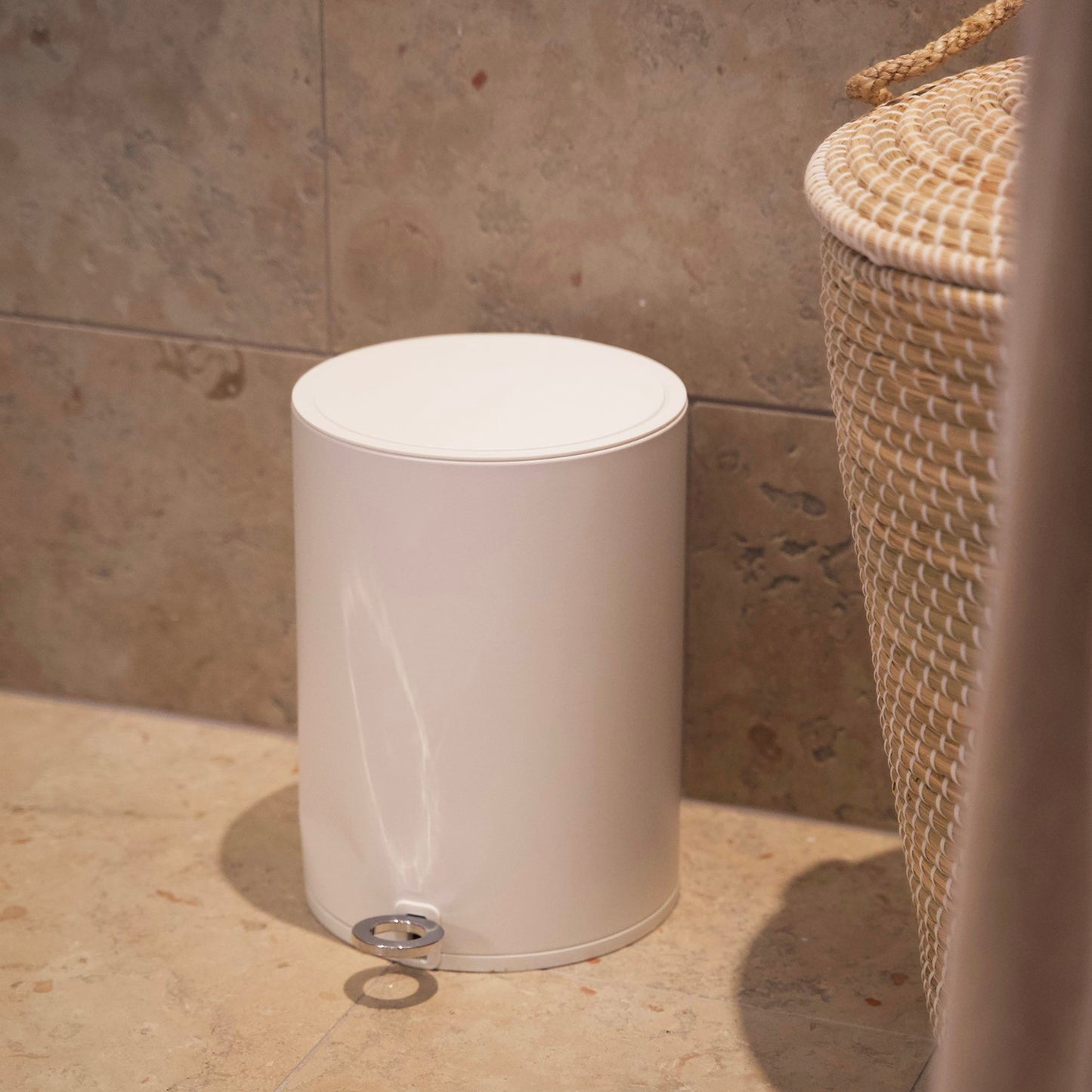 Pedal bin